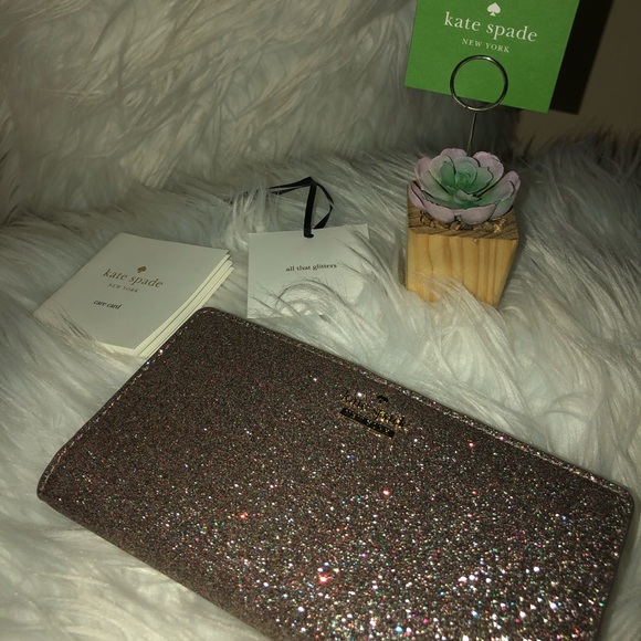 kate spade Handbags - NWT Kate Spade Wallet